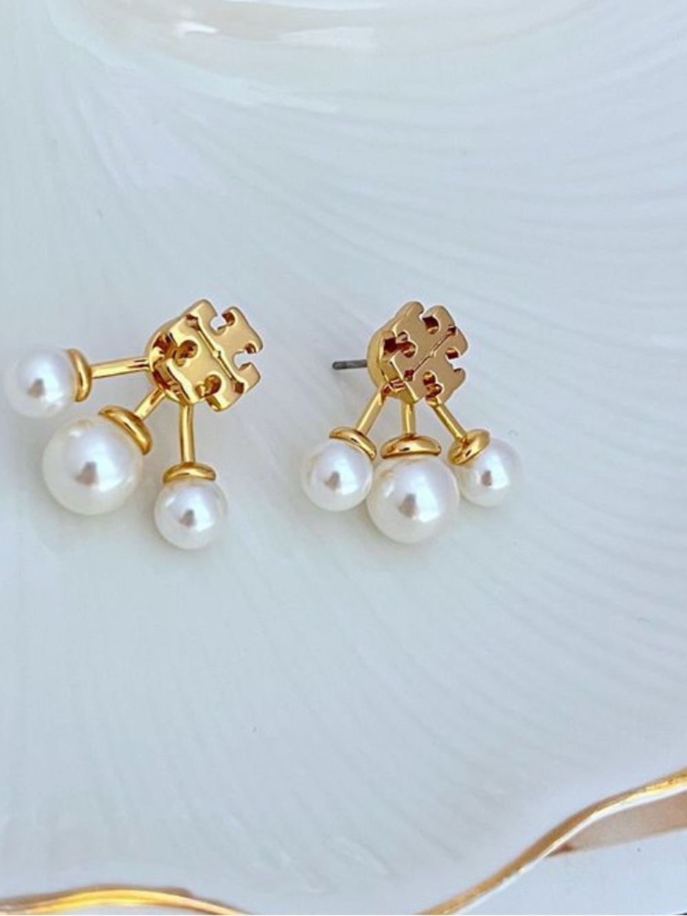 Tory Burch Gold-Tone Triple Pearl Cluster Stud Earrings